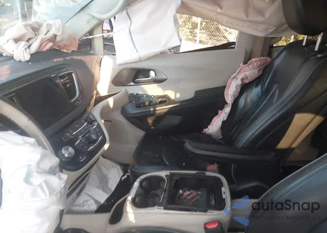 2018 Chrysler Pacifica Limited z USA, uszkodzony, nr VIN 2C4RC1GG0JR232810